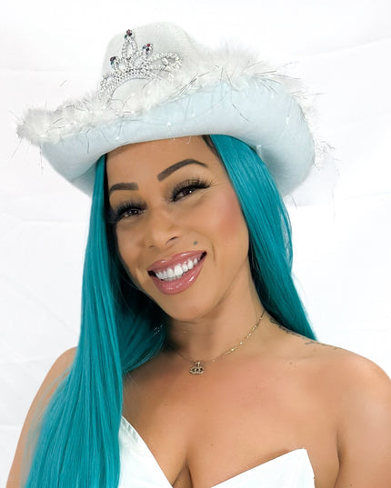 White cowgirl hat